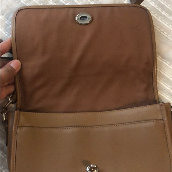 Cross body - Picture 3 of 5